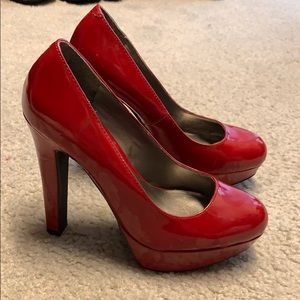 🍒Guess brand Cherry red high heel shoes